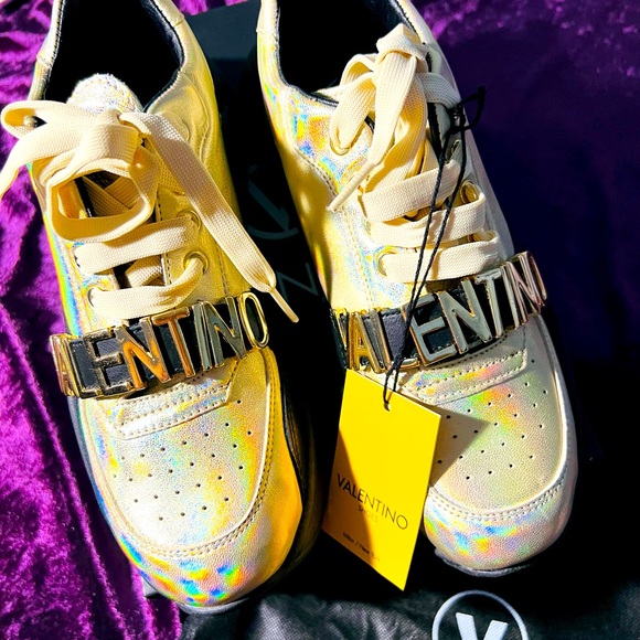 πππΏπ Valentino Hologram Platinum Gold Sneakers NIB NWT πππΏπ - Picture 4 of 4